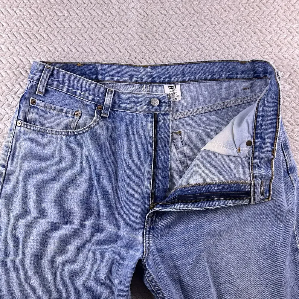Vintage Levis 505 Regular Fit Straight Leg‎ Denim Jeans Mens Size 38x30 Light